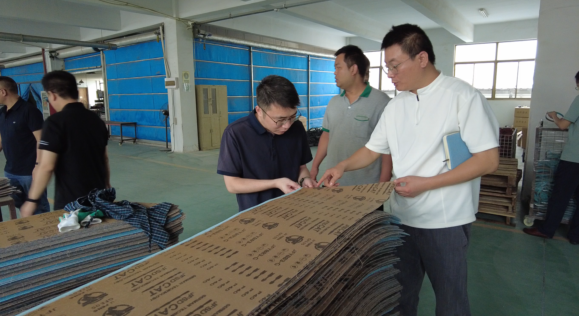 舍弗勒（中国）莅临苏州钜锋砂带研磨有限公司交流考察，共探工业砂带应用与合作发展